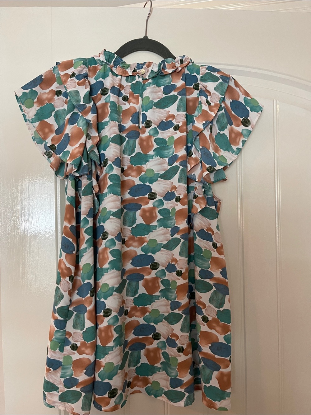 Entro L Multicolor Brushstroke Short Sleeve Top - Picture 3 of 4